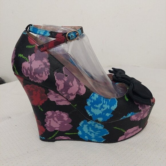 Betseyville By Betsey Johnson Black Floral Ultra High Wedges Ankle Strap Sz 9.5M - Picture 1 of 10